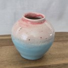 Liten vase i pasteller thumbnail